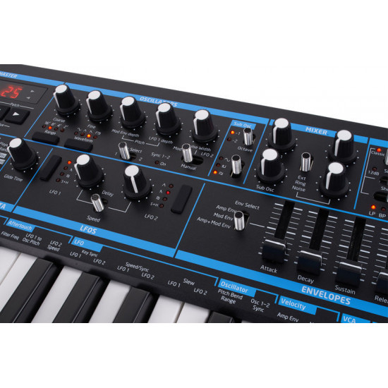 ☆NOVATION ノベーション SYNTHESIZER シンセサイザー Mininova ☆NOVATION ノベーション SYNTHESIZER シンセサイザー Mininova